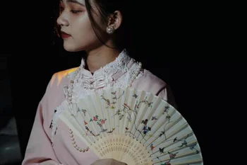 2022 Gündelik Çin Qipao Elbise Çin Tarzı Modern Cheongsam Oryantal Zarif Parti Midi Pembe Elbise Kadınlar