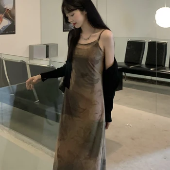 Kravat boya Gazlı Bez Askı Elbise Kadınlar 2022 Yaz Kore Retro Straplez Orta uzunlukta Elbise + Siyah Örme Hırka İki parçalı Takım Elbise