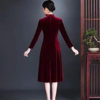 Sonbahar Kış Kadife Orta uzunlukta Cheongsam Bordo Çince Geleneksel Qipao Seksi Zarif Slim Fit Parti Nakış Yeni Elbise
